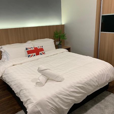 3Bedroom Rex Apartment 5Min Drive To Vivacity Кучинг Экстерьер фото