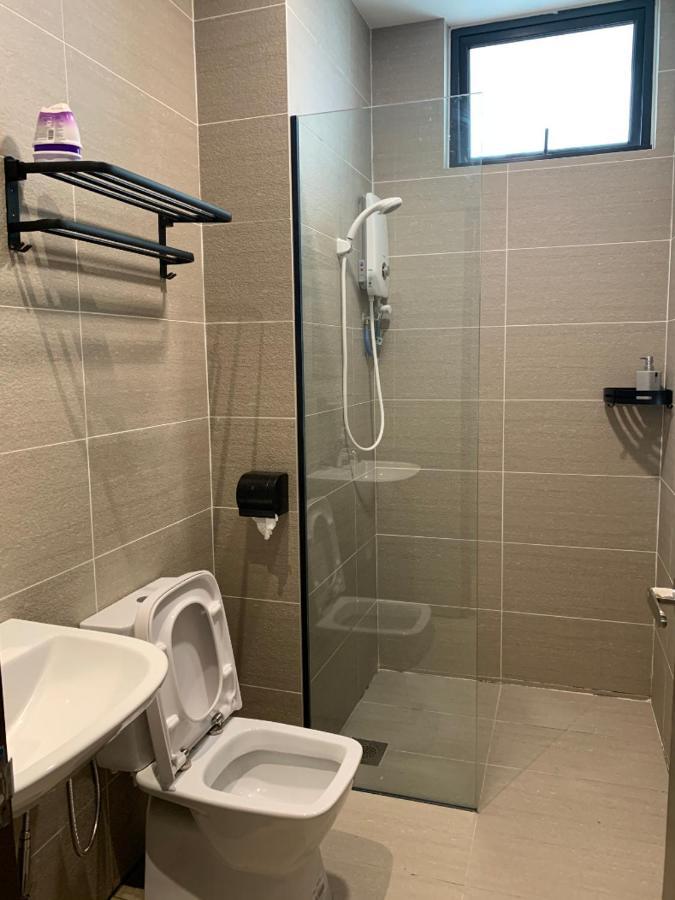 3Bedroom Rex Apartment 5Min Drive To Vivacity Кучинг Экстерьер фото